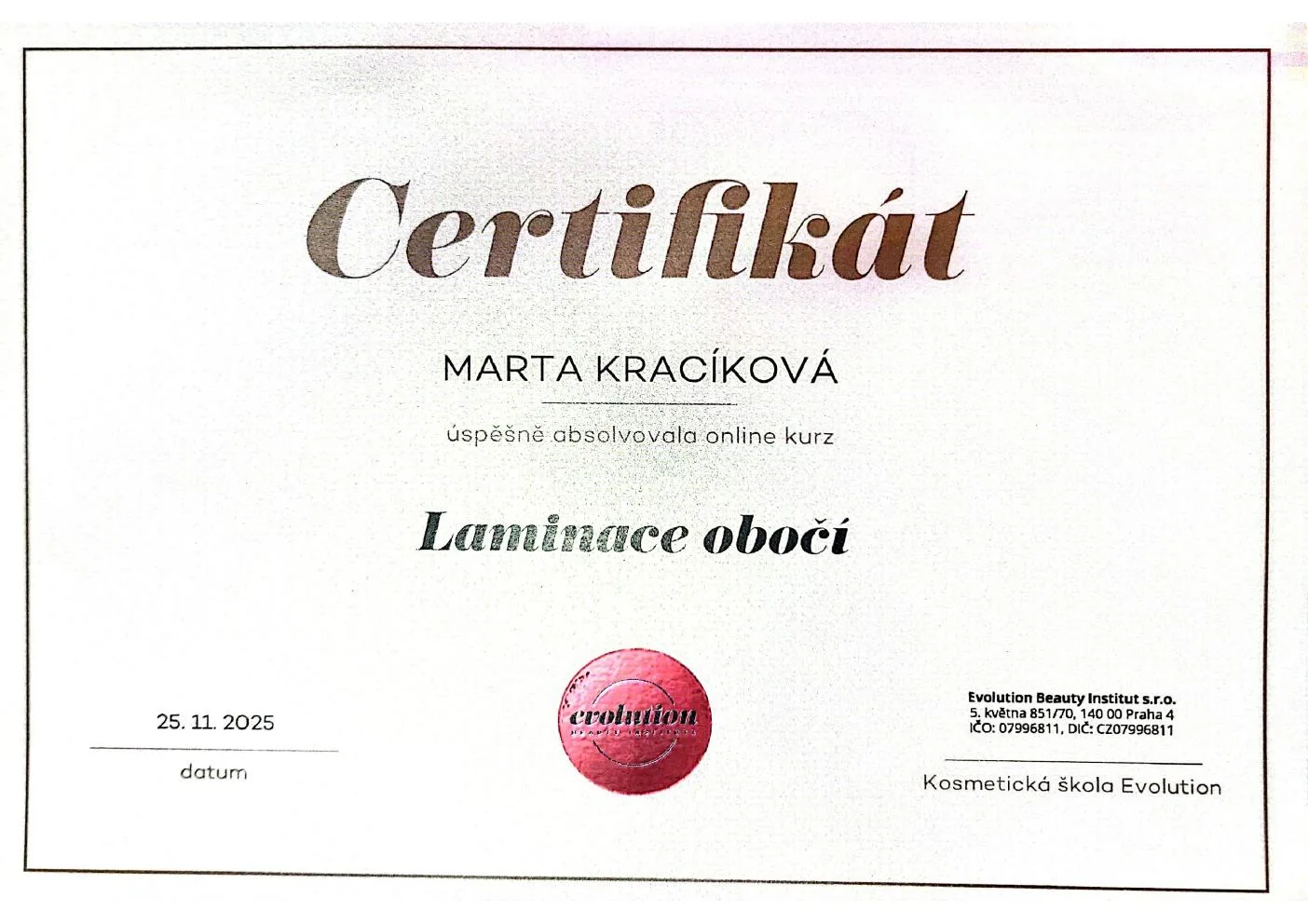Certifikát Marty Kracíkové za absolvování online kurzu laminace obočí