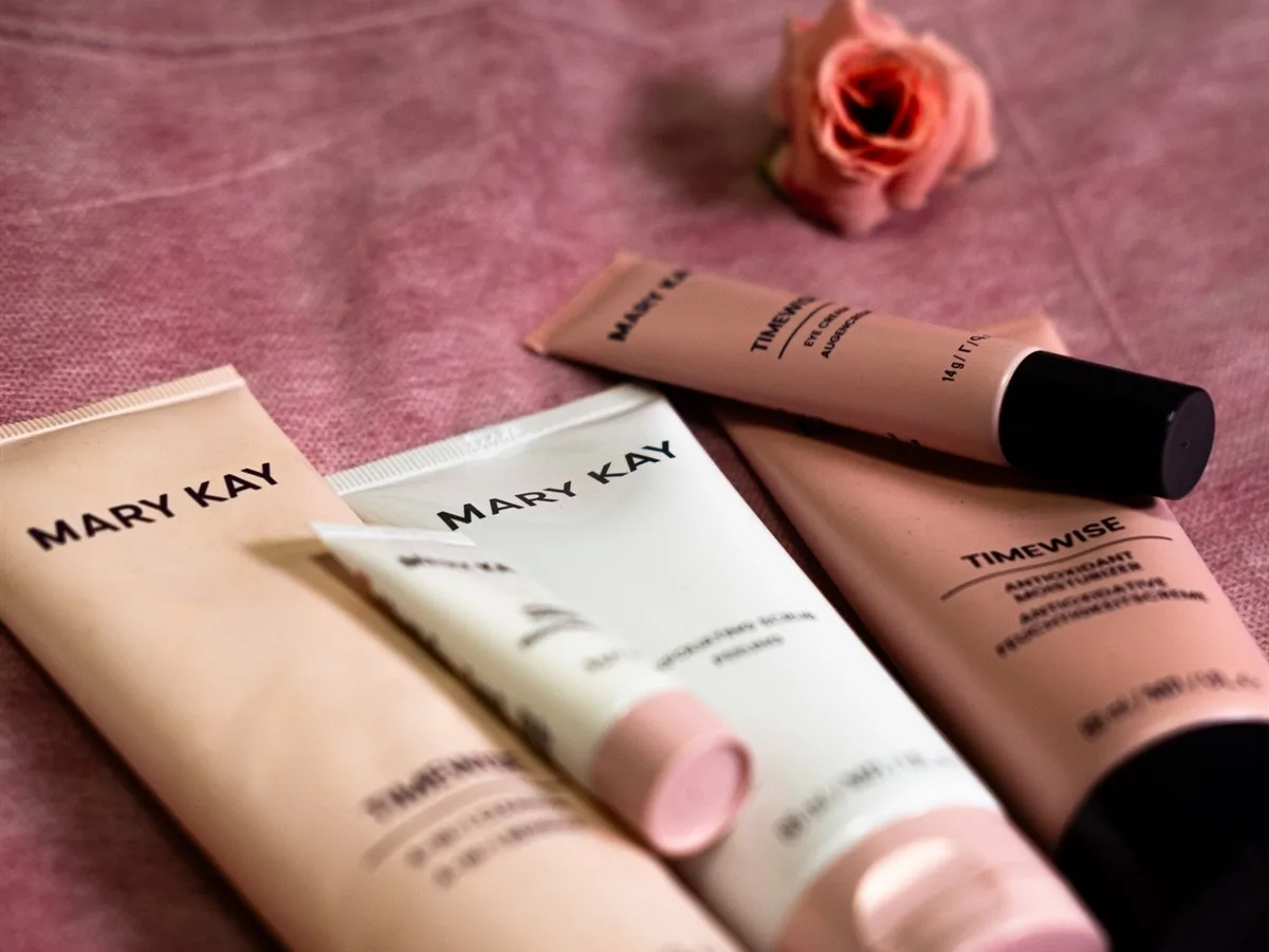 Lash lifting, laminace řas a úprava obočí